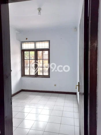 Lokasi strategis! Rumah siap pakai dikontrakkan di Kesambi LB 150m2 Lokasi strategis! Rumah siap pakai dikontrakkan di Kesambi LB 150m2