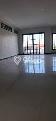 Unit Ruko Paling Strategis di Gunungjati Cirebon dengan LB 300m2 Unit Ruko Paling Strategis di Gunungjati Cirebon dengan LB 300m2