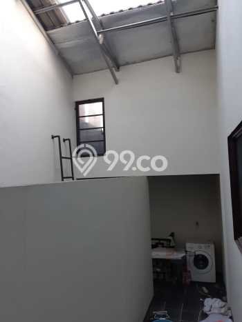 Rumah Elit Modern Tanpa Renovasi di Mekar Wangi Bandung Rumah Elit Modern Tanpa Renovasi di Mekar Wangi Bandung