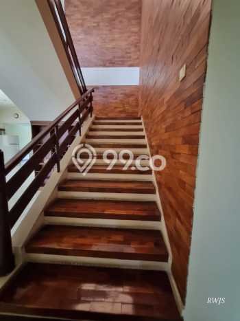 Rumah Luxury Modern Siap Huni di Setiabudi Bandung Rumah Luxury Modern Siap Huni di Setiabudi Bandung