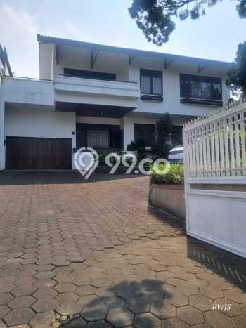 Rumah Luxury Modern Siap Huni di Setiabudi Bandung Rumah Luxury Modern Siap Huni di Setiabudi Bandung