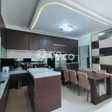 Lokasi terbaik! Rumah siap pakai dikontrakkan di Coblong LB 400m2 Lokasi terbaik! Rumah siap pakai dikontrakkan di Coblong LB 400m2