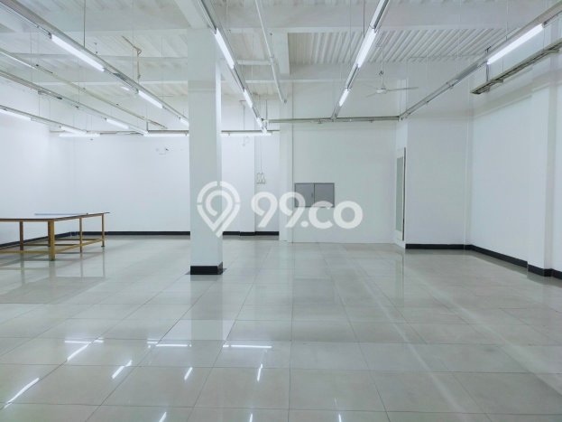 Disewakan Kantor di Kawasan Ramai Soekarno Hatta Luas 900m2 Disewakan Kantor di Kawasan Ramai Soekarno Hatta Luas 900m2
