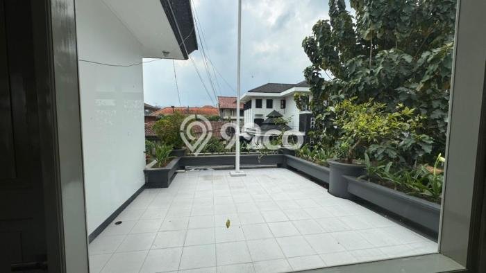 Jual Rumah Luas Elegan Dengan View Cantik di Cigadung, Bandung Jual Rumah Luas Elegan Dengan View Cantik di Cigadung, Bandung