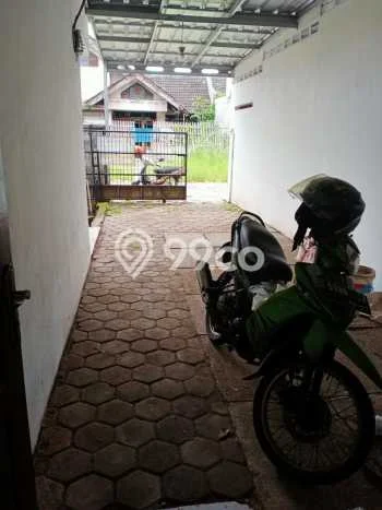 Disewakan! Rumah 4 Kamar Tidur &
3 Kamar Mandi di Cibaduyut, Bandung Disewakan! Rumah 4 Kamar Tidur &
3 Kamar Mandi di Cibaduyut, Bandung