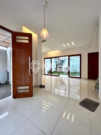 Siap Huni Hunian Elit 3 Kamar di Tebet Dekat ke Mana Pun Siap Huni Hunian Elit 3 Kamar di Tebet Dekat ke Mana Pun