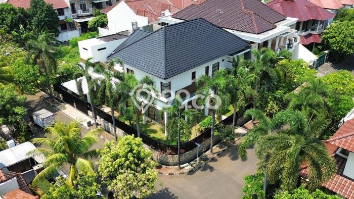 For Sale! Luxury House LT 500m2 Desain Modern di TB Simatupang For Sale! Luxury House LT 500m2 Desain Modern di TB Simatupang