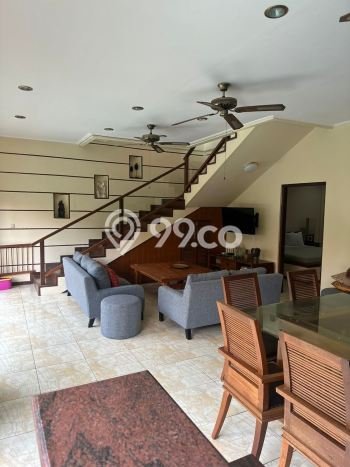 Disewakan Vila Premium Kawasan , Luas 350m2m², Lokasi Berkualitas Disewakan Vila Premium Kawasan , Luas 350m2m², Lokasi Berkualitas