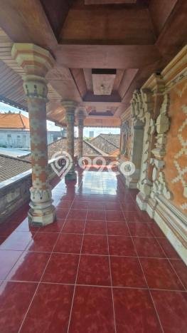 Disewakan! Rumah 5 Kamar Tidur &
3 Kamar Mandi di canggu, Badung Disewakan! Rumah 5 Kamar Tidur &
3 Kamar Mandi di canggu, Badung