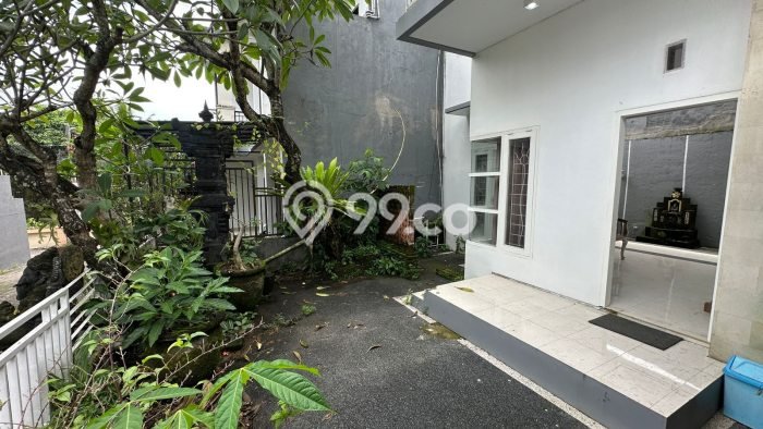 Disewakan! Rumah 3 Kamar Tidur &
2 Kamar Mandi di Dalung, Badung Disewakan! Rumah 3 Kamar Tidur &
2 Kamar Mandi di Dalung, Badung