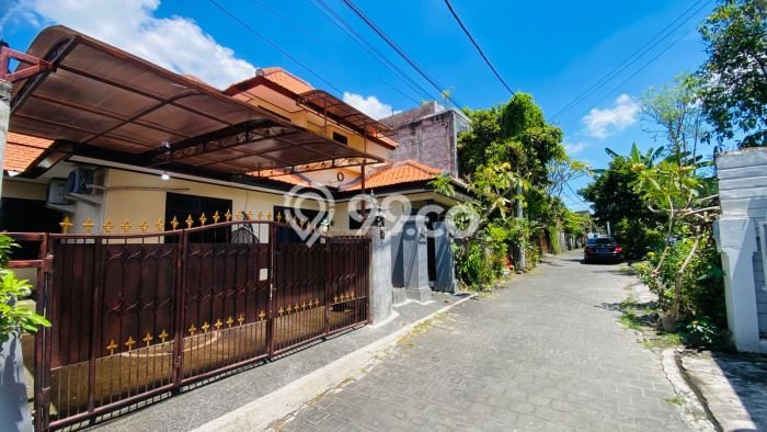Disewakan! Rumah 4 Kamar Tidur &
3 Kamar Mandi di Padangsambian , Denpasar Disewakan! Rumah 4 Kamar Tidur &
3 Kamar Mandi di Padangsambian , Denpasar
