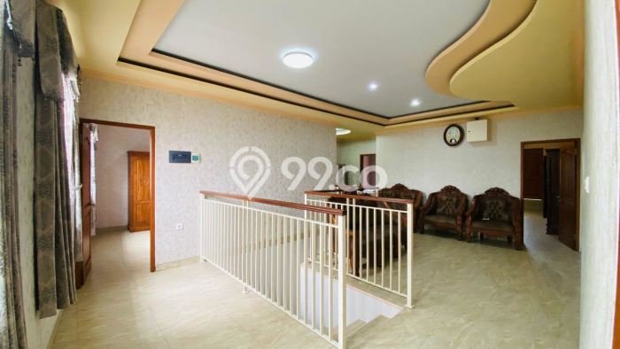 Rumah sewa siap pakai 6 Kamar Tidur di Seminyak, Badung Rumah sewa siap pakai 6 Kamar Tidur di Seminyak, Badung