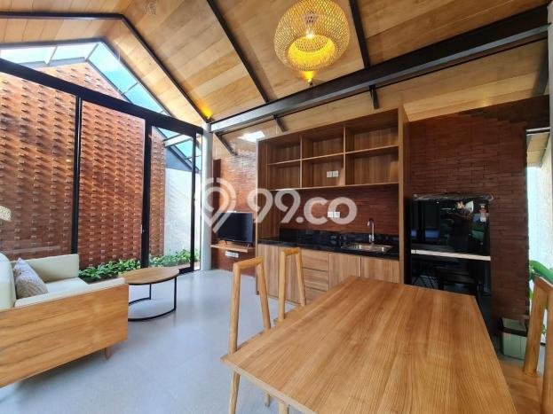 For Rent Vila Strategis di , Luas 655m2m², Area Berkualitas For Rent Vila Strategis di , Luas 655m2m², Area Berkualitas