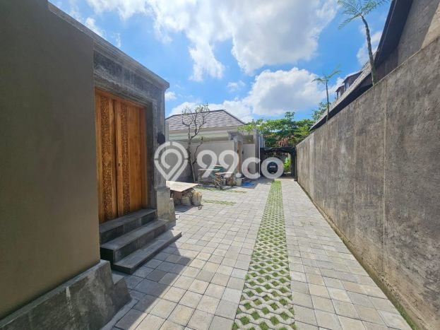For Rent Vila Kawasan , Area 250m2m², Lokasi Premium For Rent Vila Kawasan , Area 250m2m², Lokasi Premium