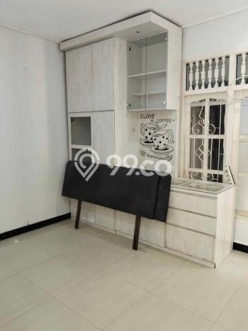 Disewakan! Rumah 5 Kamar Tidur &
2 Kamar Mandi di Panjer, Denpasar Disewakan! Rumah 5 Kamar Tidur &
2 Kamar Mandi di Panjer, Denpasar