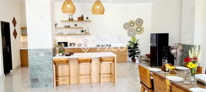 Rumah Bagus Disewakan di Jimbaran, Badung LT 500m2, LB 350m2 Rumah Bagus Disewakan di Jimbaran, Badung LT 500m2, LB 350m2
