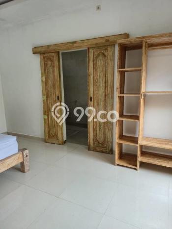LOKASI PREMIUM! Vila Kawasan , Luas 250m2m², Akses Mudah Pusat Kota LOKASI PREMIUM! Vila Kawasan , Luas 250m2m², Akses Mudah Pusat Kota
