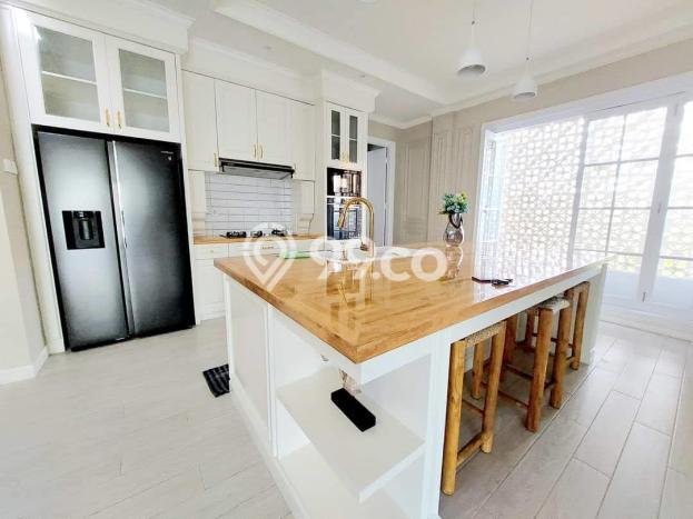 Vila di , Luas 460m2m², Akses ke Fasilitas Umum, Available Vila di , Luas 460m2m², Akses ke Fasilitas Umum, Available