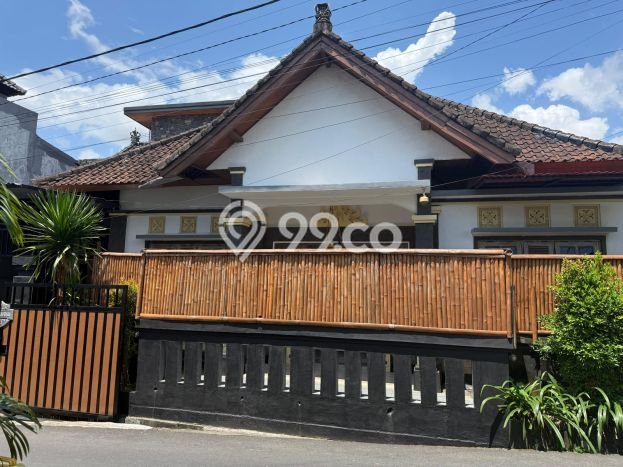 Rumah Sewa Badung LT 170m2 LB 165m2 Area Tibubeneng Rumah Sewa Badung LT 170m2 LB 165m2 Area Tibubeneng