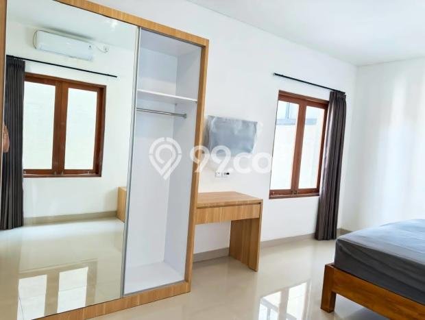Disewakan! Rumah 3 Kamar Tidur &
3 Kamar Mandi di Kerobokan, Badung Disewakan! Rumah 3 Kamar Tidur &
3 Kamar Mandi di Kerobokan, Badung