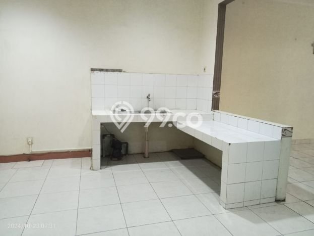 Lokasi terbaik! Rumah siap pakai dikontrakkan di Kelapa Gading LB 206m2 Lokasi terbaik! Rumah siap pakai dikontrakkan di Kelapa Gading LB 206m2