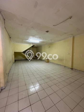 Ruko di , Luas 375m2m², Disewakan, Area Bisnis, Siap Usaha Ruko di , Luas 375m2m², Disewakan, Area Bisnis, Siap Usaha