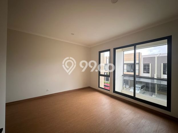 Dijual Rumah Mewah Megah Dengan View Cantik di Gading Serpong, Tangerang Dijual Rumah Mewah Megah Dengan View Cantik di Gading Serpong, Tangerang