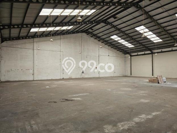 LOKASI STRATEGIS! Gudang Kawasan , Luas 770m2m², Pusat Komersial, Jalan Utama LOKASI STRATEGIS! Gudang Kawasan , Luas 770m2m², Pusat Komersial, Jalan Utama