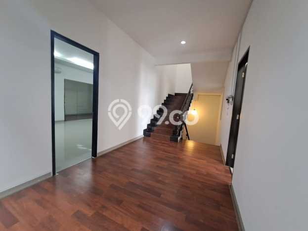 Jual Rumah Mewah Megah Dengan View Eksklusif di Alam Sutera, Tangerang Jual Rumah Mewah Megah Dengan View Eksklusif di Alam Sutera, Tangerang