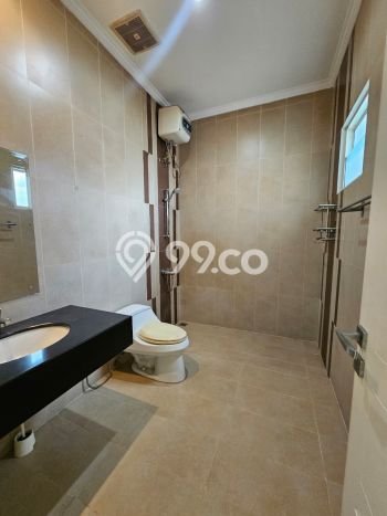 Disewakan! Rumah 3 Kamar Tidur &
3 Kamar Mandi di Gading Serpong, Tangerang Disewakan! Rumah 3 Kamar Tidur &
3 Kamar Mandi di Gading Serpong, Tangerang