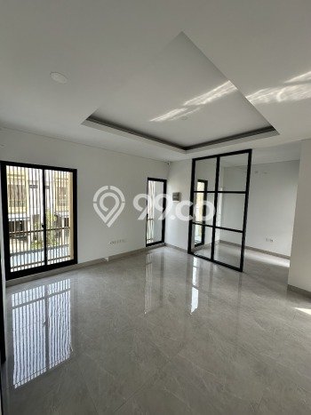 Disewakan Hunian Konsep Modern di BSD Tangerang Selatan dengan 4 KT Disewakan Hunian Konsep Modern di BSD Tangerang Selatan dengan 4 KT