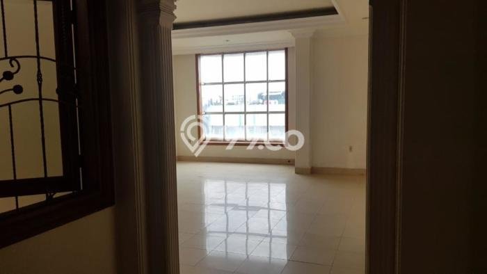 Ruko Dijual di Jakarta Pusat LT 243m2 & LB 1000m2 Lokasi Terbaik! Ruko Dijual di Jakarta Pusat LT 243m2 & LB 1000m2 Lokasi Terbaik!