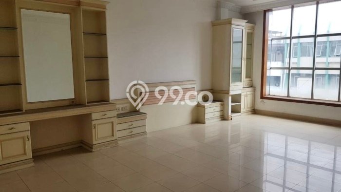 Ruko Dijual di Jakarta Pusat LT 243m2 & LB 1000m2 Lokasi Terbaik! Ruko Dijual di Jakarta Pusat LT 243m2 & LB 1000m2 Lokasi Terbaik!