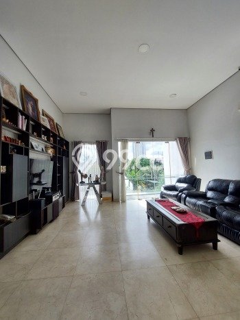 Rumah Luxury Modern Tanpa Renovasi di Karang Mulia Jakarta Barat Rumah Luxury Modern Tanpa Renovasi di Karang Mulia Jakarta Barat
