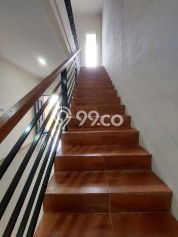 Jual Rumah Strategis Bagus Punya 4 KT di Pinang Tangerang SHM Jual Rumah Strategis Bagus Punya 4 KT di Pinang Tangerang SHM