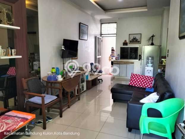 Rumah Modern 2 KT LT 133m2 di Taman Holis Indah Rumah Modern 2 KT LT 133m2 di Taman Holis Indah