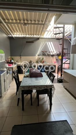 Jual Rumah Eksklusif 5 KT di Gunung Batu, Bandung Jual Rumah Eksklusif 5 KT di Gunung Batu, Bandung
