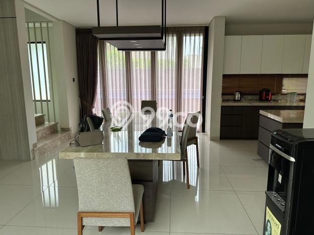 Rumah Mewah LB 360m2 Siap Pakai Desain Elegan di Setiabudi, Bandung Rumah Mewah LB 360m2 Siap Pakai Desain Elegan di Setiabudi, Bandung