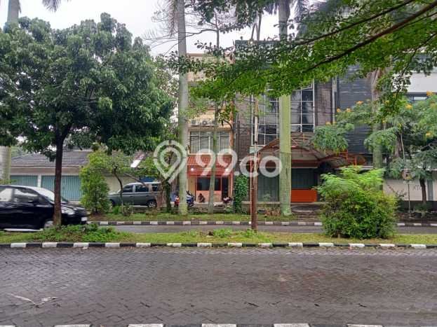 Ruko Dijual di Prime Area Bandung Luas 240m2 Ruko Dijual di Prime Area Bandung Luas 240m2