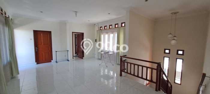 Rumah Luxury Modern Tanpa Renovasi di Cipaku Bandung Rumah Luxury Modern Tanpa Renovasi di Cipaku Bandung