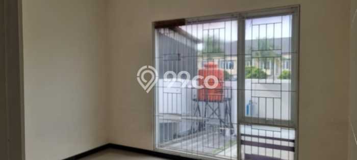 For Sale Hunian Rumah Terawat 4 KT di Taman Kopo Indah, Bandung For Sale Hunian Rumah Terawat 4 KT di Taman Kopo Indah, Bandung