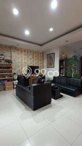 Ready to Use! Luxury House LT 198m2 Desain Elegan di Taman Surya Ready to Use! Luxury House LT 198m2 Desain Elegan di Taman Surya