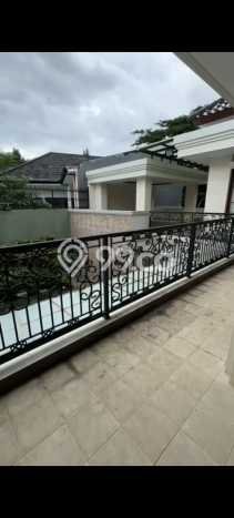 Jual Rumah Mewah Elegan Dengan View Eksklusif di Bintaro, Jakarta Selatan Jual Rumah Mewah Elegan Dengan View Eksklusif di Bintaro, Jakarta Selatan