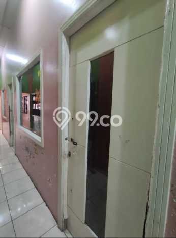 Ruko Dijual di Prime Area Jakarta Barat Luas 196m2 Ruko Dijual di Prime Area Jakarta Barat Luas 196m2