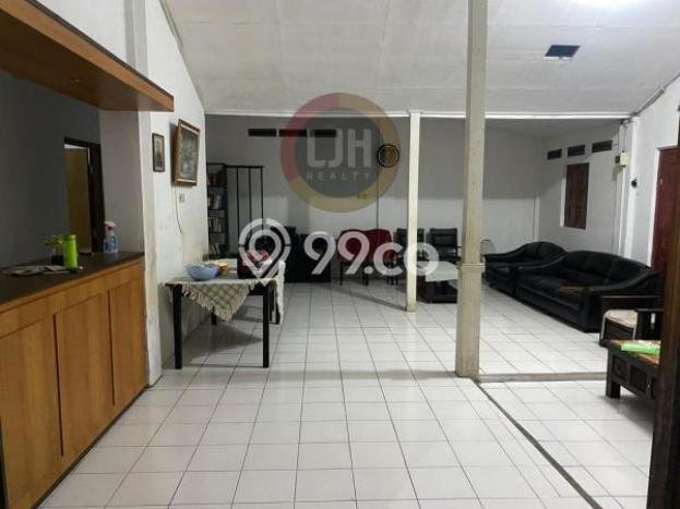 Rumah kawasan Kartosuro, Sukoharjo, Luas 572m2m² Bangunan 422m2m² Rumah kawasan Kartosuro, Sukoharjo, Luas 572m2m² Bangunan 422m2m²