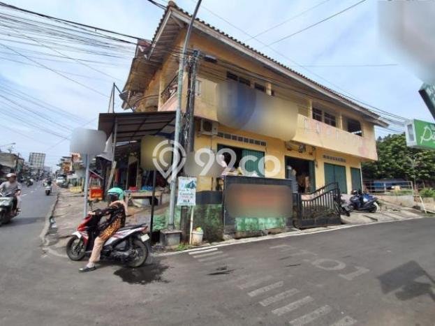 Rumah 8 KT 4 KM LT 171m2m², Luas Bangunan 168m2m² di Gunung Pati, Semarang Rumah 8 KT 4 KM LT 171m2m², Luas Bangunan 168m2m² di Gunung Pati, Semarang