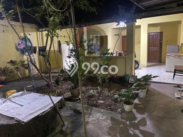 Rumah kawasan Kartosuro, Sukoharjo, Luas 572m2m² Bangunan 422m2m² Rumah kawasan Kartosuro, Sukoharjo, Luas 572m2m² Bangunan 422m2m²