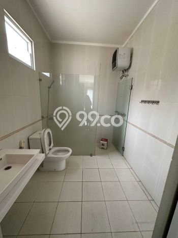 Sewa Rumah Murah di BSD De Park Tangerang Punya 3 Kamar Tidur Sewa Rumah Murah di BSD De Park Tangerang Punya 3 Kamar Tidur