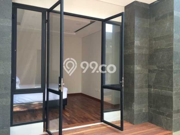 Dijual Rumah Mewah Elegan Dengan View Cantik di Gading Serpong, Tangerang Dijual Rumah Mewah Elegan Dengan View Cantik di Gading Serpong, Tangerang