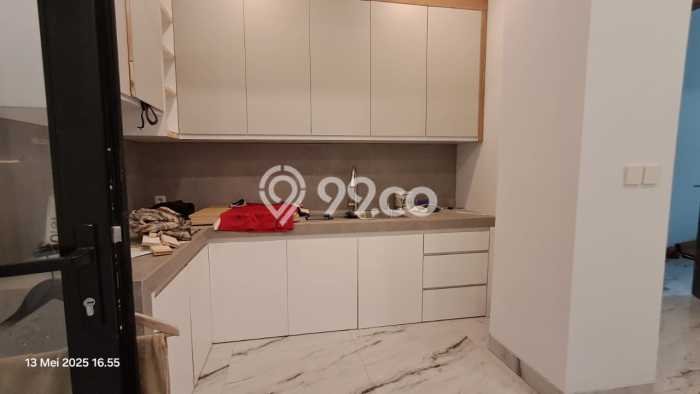 Hunian Mewah LB 500m2 Siap Huni Desain Elegan di Alam Sutera, Tangerang Hunian Mewah LB 500m2 Siap Huni Desain Elegan di Alam Sutera, Tangerang